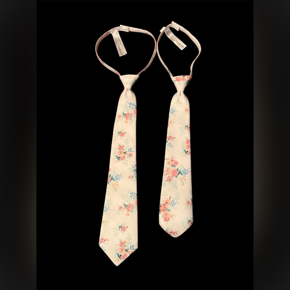 Janie and Jack boys floral tie